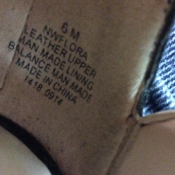 Nine West Flora Nubuck Heeled Sandal size 6 - Picture 6 of 6